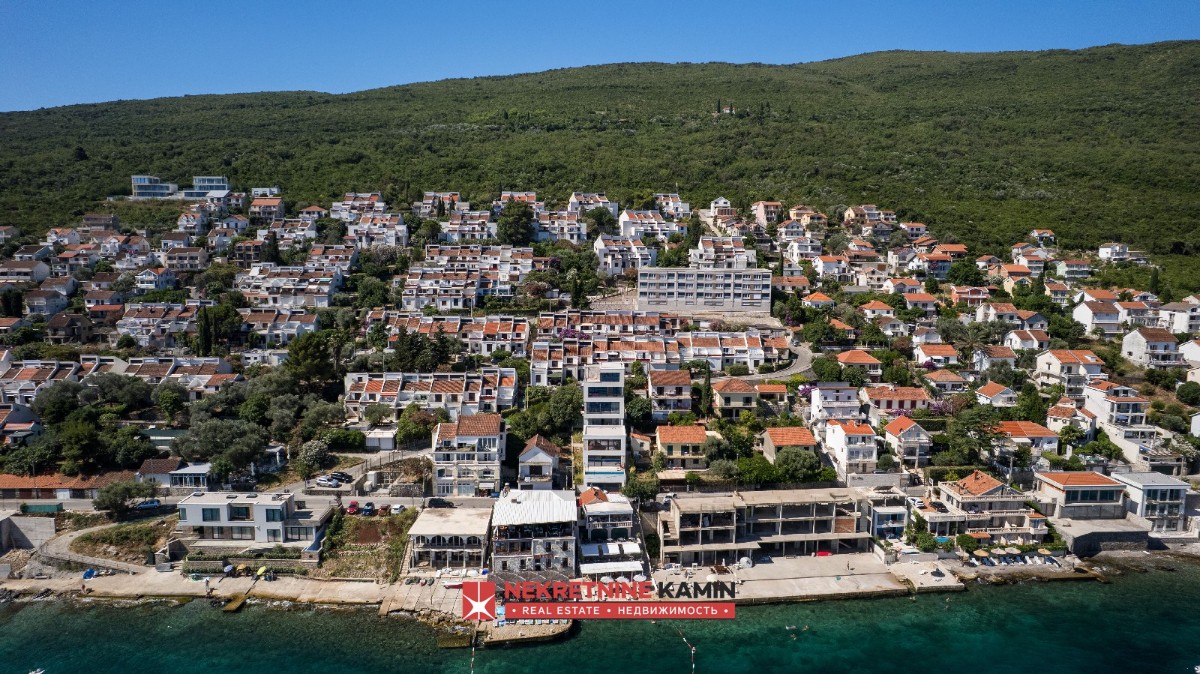 Newly Built Villa with Pool and Sea Views, Krašići, Tivat
